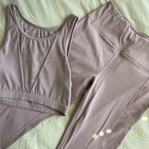 Varley Workout Set in Size S Pre-Owned condition; no rips or stains 🤍